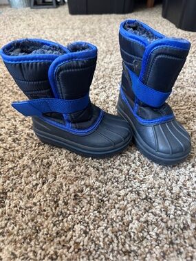 Size 6 Kids Waterproof Winter Boots - Navy Blue